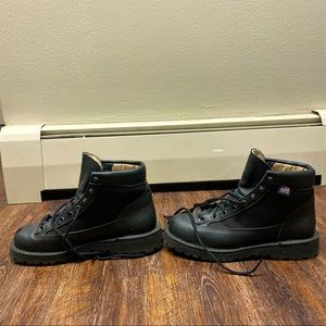 Like size 7.5 Danner light II boots in black